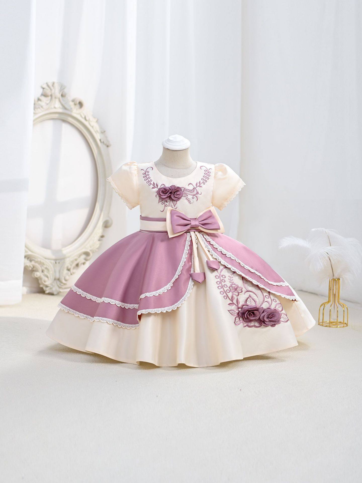 Children's Princess Dress With Embroidered Bow