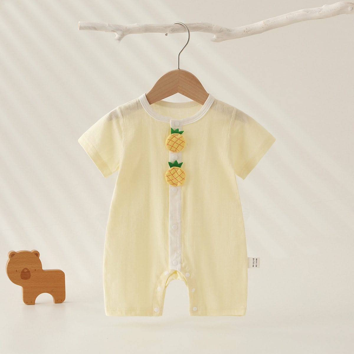 short-sleeved baby jumpsuit
