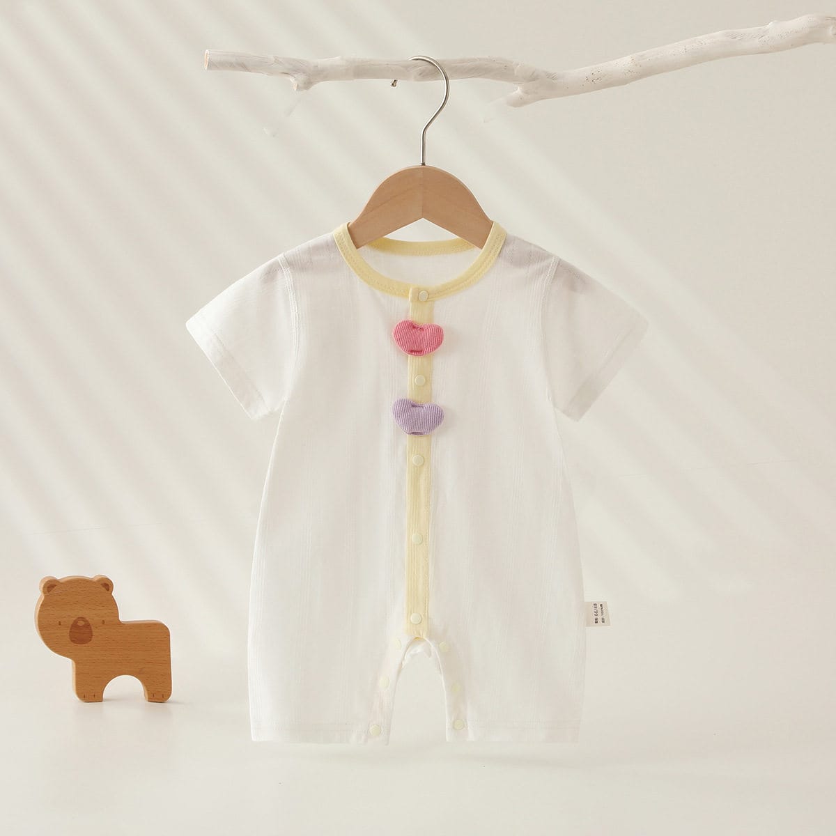 short-sleeved baby jumpsuit
