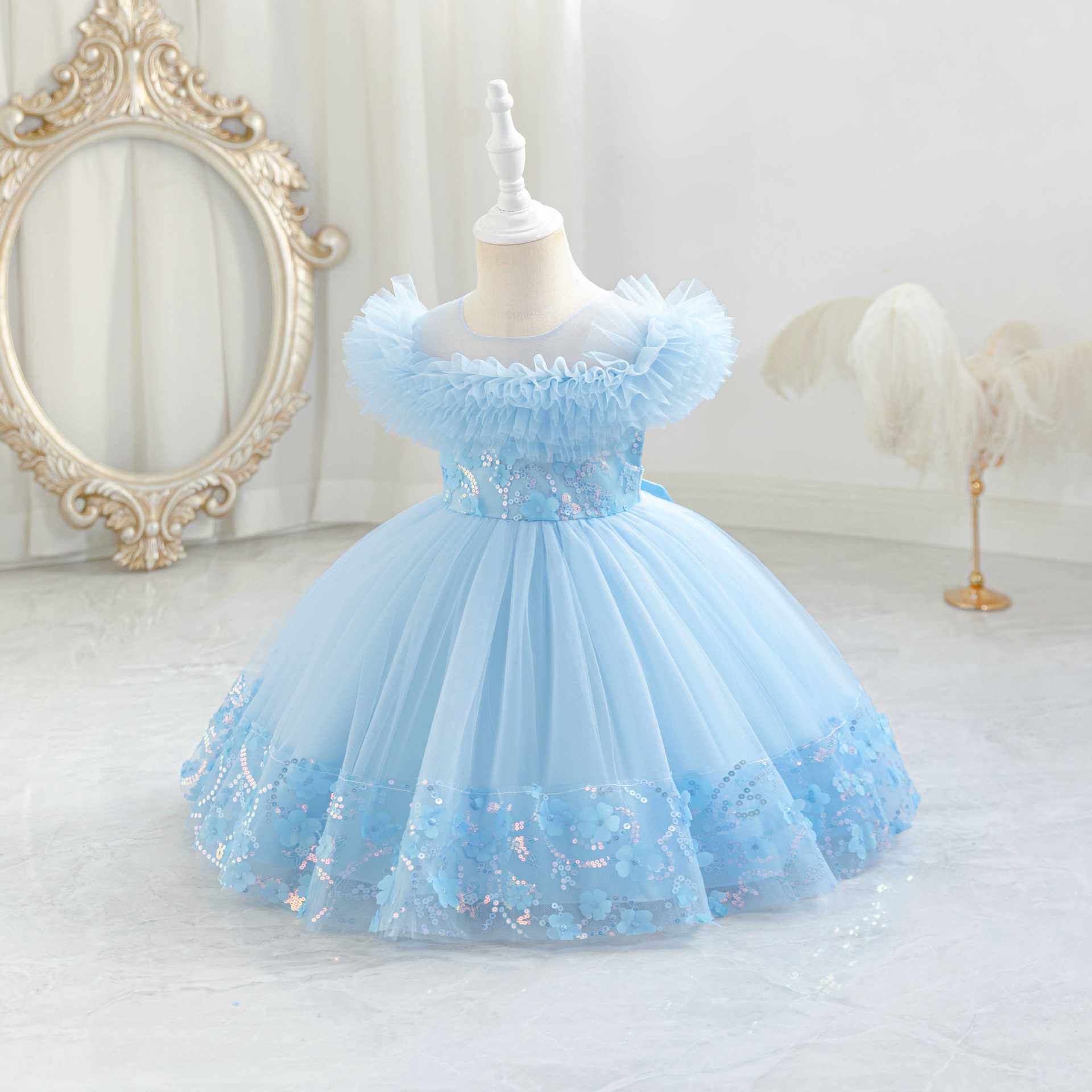 Elegant Short Fluffy Skirt for Girls - Image 7